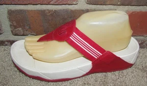 Sandalia tanga Fitflop para mujer de cuero rojo talla 9 rayas blancas - Imagen 1 de 6