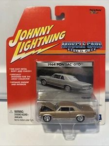Johnny Lightning Muscle Cars USA 1964 Pontiac GTO Gold Hardtop diecast sealed - Picture 1 of 5