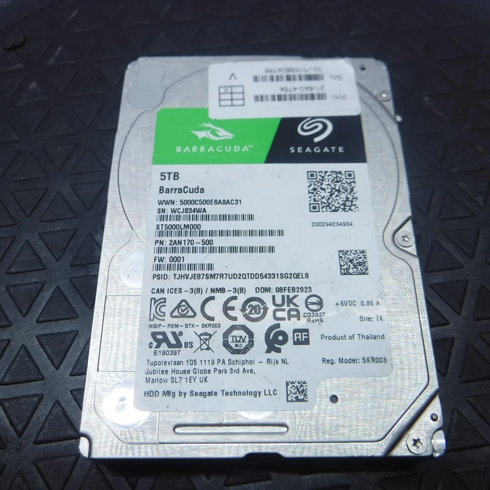 DISCO DURO SEAGATE BARRACUDA 5 TB ST5000LM000 2,5 PULGADAS 5526 RPM SATA 3 T13 B17 Foto 1 de 4
