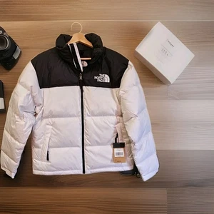 North Face 1996 Retro Nuptse White 700 Puffer Jacket Men’s Size Medium - Picture 1 of 6