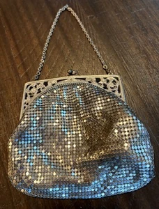 VINTAGE WHITING & DAVIS SILVER MESH HANDBAG REVIVAL 1930’s ERA BAG SPEAKEASY WOW - Picture 1 of 17