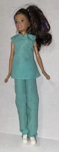 2010 Mattel Skipper Careers Baby Doctor Barbie Doll in Scrubs & Sneakers - Picture 1 of 4