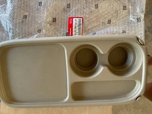 Genuine OEM Honda Console Top Cup Holder NOS in Tan 81591-S9A-A01ZB - Picture 1 of 3