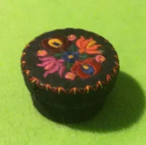 Vintage ~ Sm Basket ~ Floral Hand Embroidered ~ Tape Measure ~ Made in Hungary - Picture 1 of 10