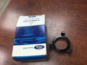 Nuevo de Lote Antiguo Ford D2TZ-13A809-B Bocina Anillo Retenedor 1972-1977 Camión Y 1965 1966 Mustang - Imagen 1 de 5
