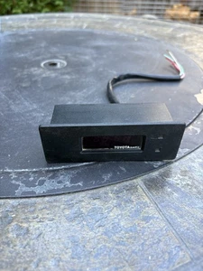 OEM Vintage 1982 1983 Pickup Toyota Quartz Clock Truck SR5 - Foto 1 di 9