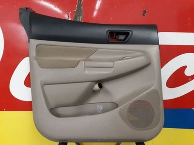 05-08 TACOMA DRIVERS LEFT REAR DOOR TRIM PANEL TAN  Foto 1 de 4