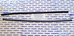 Volvo 140 Series & 240 Series Outside Window Scraper Set of (2) - 26.5" Inches - Picture 1 of 6