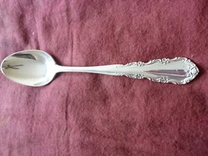 Wallace Shenandoah Sterling Silver 7 inch Dessert Oval Soup Spoon - Picture 1 of 3