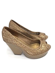 BCBGirls Damenschuhe Keilabsatz Größe 7 4 Zoll Keilabsatz - Bild 1 von 9