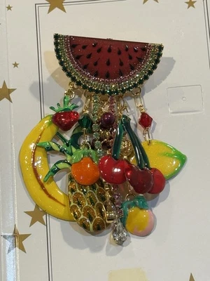 Broche prendedor de cóctel de frutas LUNCH AT THE RITZ 2001 vintage tarjeta colgante nuevo con etiquetas Foto 1 de 4