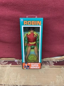 DC World's Greatest Super-Heroes: ROBIN 8" Action Figure! #51302 BOXED - Picture 1 of 5