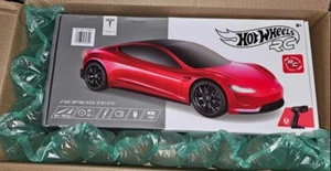 Hot Wheels Tesla Roadster Remote Control RC 2.4 Ghz 1:10 Scale Toy Car Rare ๐ - Picture 1 of 3