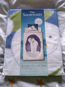 THE SNOWMAN RAYMOND BRIGGS SINGLE DUVET COVER + PILLOWCASE BNIP XMAS COLLECTOR - Picture 1 of 4