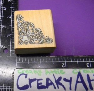 FANCY CORNER SCROLL LACE RUBBER STAMP PENNY BLACK HAND MOUNTED 1503C - Picture 1 of 2