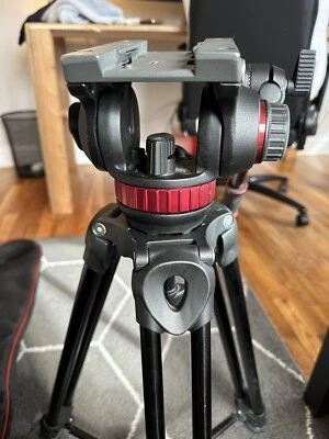 Manfrotto MVK502AM1 Camera Tripod Kit With Bag - Image 1 of 4