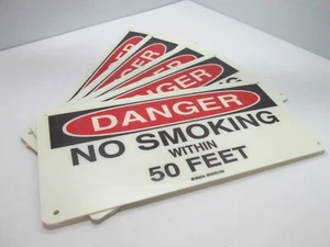 "Lote de 5 nuevos letreros Brady ""Peligro No Fumar a menos de 50 pies"", 14"" x 6,5" - Imagen 1 de 3