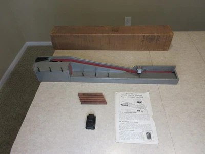 Lionel 364 Operating Lumber Loader.  W/ Box + Instructions + Logs. Watch Video!! - Image 1 of 4