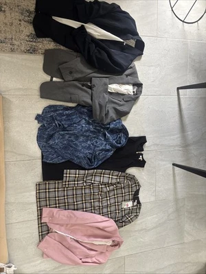 LOT OF WORK CLOTHES: Women’s Size Xs/s Dresses, Blazers, And Suit Shirt - Image 1 of 4