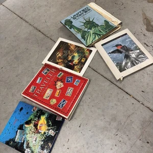 Briefmarkensammlung 1990er Jahre Buch Lot mit Briefmarken in Büchern - Bild 1 von 5