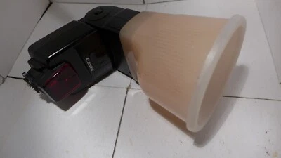 Gary Fong Lightsphere II  LS2PJD Diffuser with Canon Speedlite 550EX Flash - Image 1 of 4