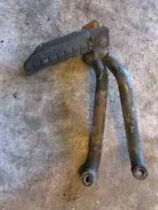 1992 Honda CBR600F2 CBR 600 left passenger peg mount bracket - Bild 1 von 3