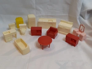 Lote 13 Piezas De Muebles De Colección Blanco Rojo Amarillo Casa De Muñecas Marx Y Más - Imagen 1 de 14