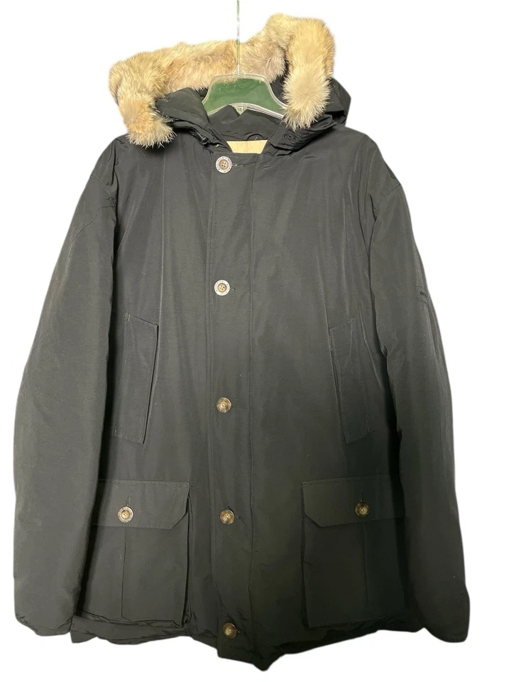 Abrigo de plumón Woolrich de colección para hombre grande negro parka ártico chaqueta con capucha de piel de coyote Foto 1 de 4