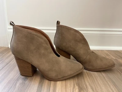 Taupe V Cut Ankle Booties Size 7 Block Heel Pull On Stacked Heel Neutral Boots - Image 1 of 4