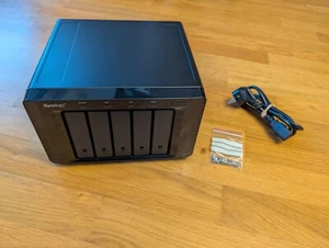 Synology NAS DiskStation DS1010+ flashed into DS1511+ DSM 6.2.4-25556-8 - Afbeelding 1 van 6