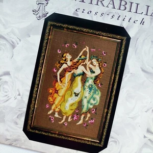 Circle Of Friends Cross Stitch Pattern Mirabilia Designs MD101 - Picture 1 of 7
