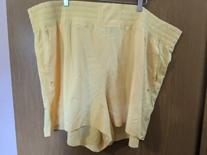 NEW Old Navy 3x Stretchtech Dry Quick Yellow Shorts - Picture 1 of 4