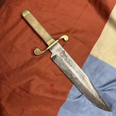 BEAUTIFUL MARKS AND REES  BONE HANDLED  SHEFFIELD MADE OLD GIANT BOWIE - Image 1 of 4