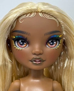 Arco Iris Alto Color y Crear Estilo Tiza Melina Lujo Desnudo Moda Muñeca Pelo Dorado - Imagen 1 de 13