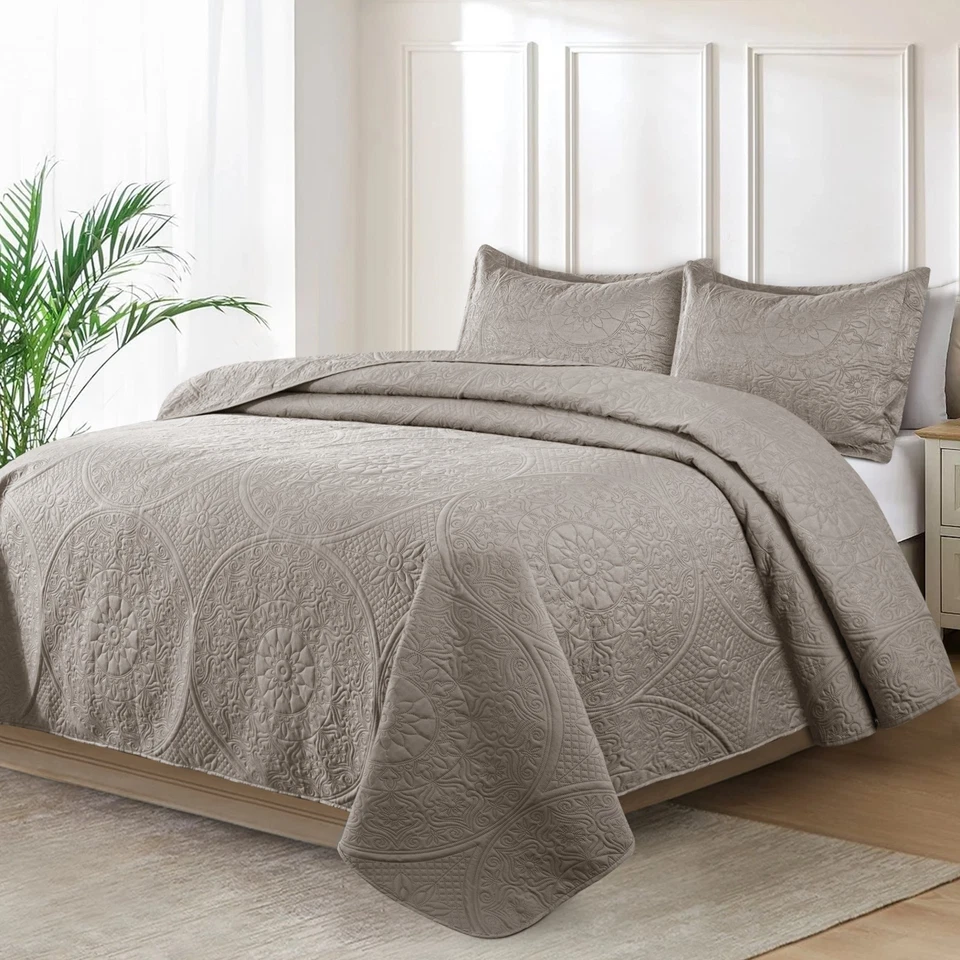 Juego de cama de lujo colcha acolchada de 3 piezas cubrecama + 2 fundas de almohada Foto 1 de 1