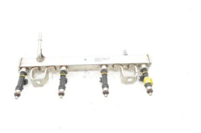 2006-2014 Mazda MX-5 Miata NC Fuel Injector Rail with Injectors LFE213150 Foto 1 de 4