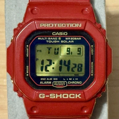 Reloj digital atómico solar Casio G-Shock GW-M5630A-4 rojo ascendente 30 aniversario Foto 1 de 4