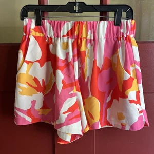 Crosby by Mollie Burch Medium Multicolor Knit Tropical Pull-on Shorts - Picture 1 of 5