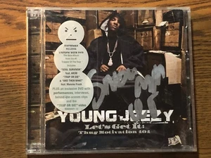 YOUNG JEEZY Let's Get It: Thug Motivation 101 SIGNIERT 2005 CD/DVD Set RAR - Bild 1 von 3