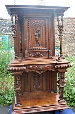 签名古董雕刻沃尔努特法国杰斯特巴菲特,Sidebaord,Cabinet CA. 1885 — 第 1/4 张图片