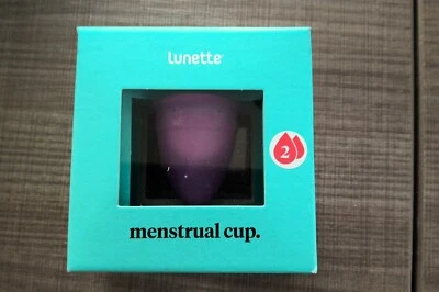 Luneta Reutilizable Copa Menstrual Coral Modelo 2 Para Flujo Normal a Pesado en Violeta Foto 1 de 4