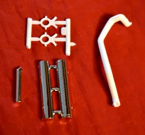 AMT Diamond Reo Auspuff 1/25 - Bild 1 von 1