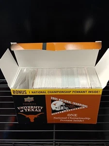 2011 Upper Deck University Of Texas 1-200 Set With Pennants - Picture 1 of 3