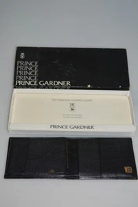 BILLETERA DOBLE DOBLE DE CUERO NEGRO PRINCE GARDNER DE COLECCIÓN CUERO DE VACA GENUINO SIN USAR NUEVO DE LOTE ANTIGUO - Imagen 1 de 9