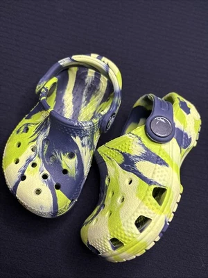 Crocs Toddler Boys Sz 4 Marbled Tie Dye Clogs Shoes Dark Blue Green VGC 4C - Image 1 of 4