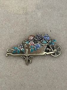 Vintage goldfarbene Schubkarre Blumen Brosche Anstecknadel Gärtner 2” x 1,25” - Bild 1 von 5