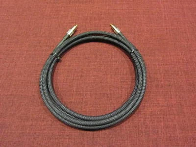 Cable Belden 1694A SPDIF 75 ohmios 8 ft con Canare RCAP-C53 dorado RCA. Foto 1 de 4