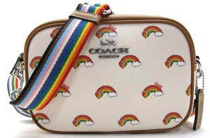 NEU COACH Mini Jamie Kameratasche Umhängetasche Regenbogen-Herz-Druck Kreide Multi CJ647 - Bild 1 von 5