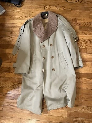 Abrigo Brooks Brothers beige gabardina con cinturón forro polar de piel sintética sin talla Foto 1 de 4