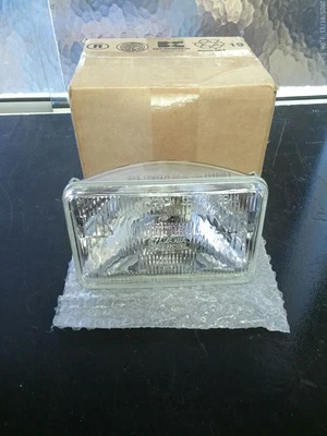 SYLVANIA Basic Sealed Beam Headlight Bulb H4651 - New, Old Stock - Image 1 of 2